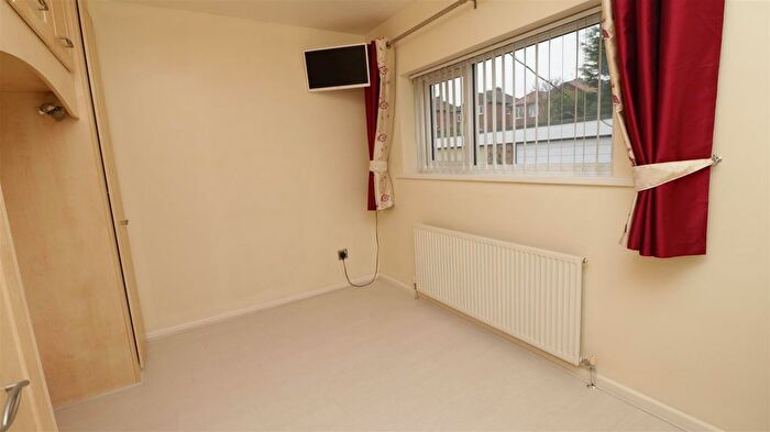2 Bedroom Detached Bungalow For Sale In Sandalwood Rise, Swinton, Mexborough, S64