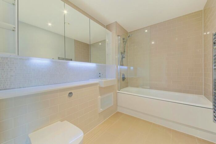 1 Bedroom Flat For Sale In Elephant Park, Sayer Street, Elephant And Castle, London, SE17