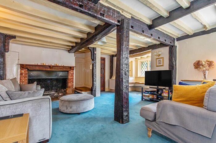 4 Bedroom Detached House For Sale In Murray Road, Horndean, PO8