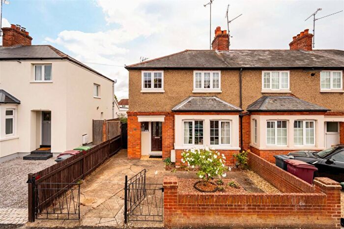 3 Bedroom Semi Detached House For Sale In Washington Road, Caversham, Reading, RG4