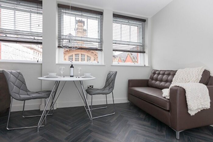 1 Bedroom Apartment To Rent In King Street, Manchester, Greater Manchester, M2