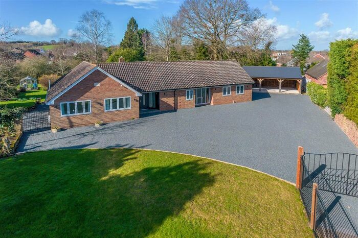 4 Bedroom Detached Bungalow For Sale In Upper Ferry Lane, Callow End, Worcester, WR2