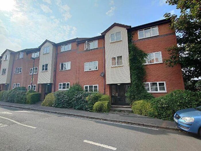 2 Bedroom Flat To Rent In Greenbank Court, Sherwood, Nottingham, NG5