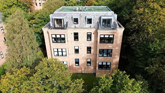 1 Bedroom Flat For Sale In Beaconsfield Road, Glasgow, G12