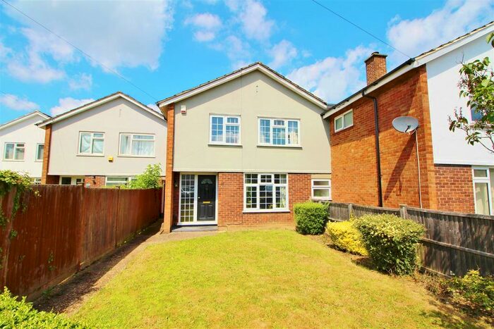 3 Bedroom Property To Rent In Orchard Close, Radlett, WD7