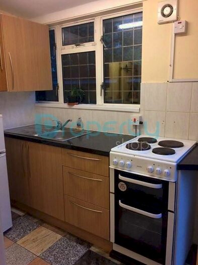 Studio To Rent In St. Stephens Road, Hounslow TW3