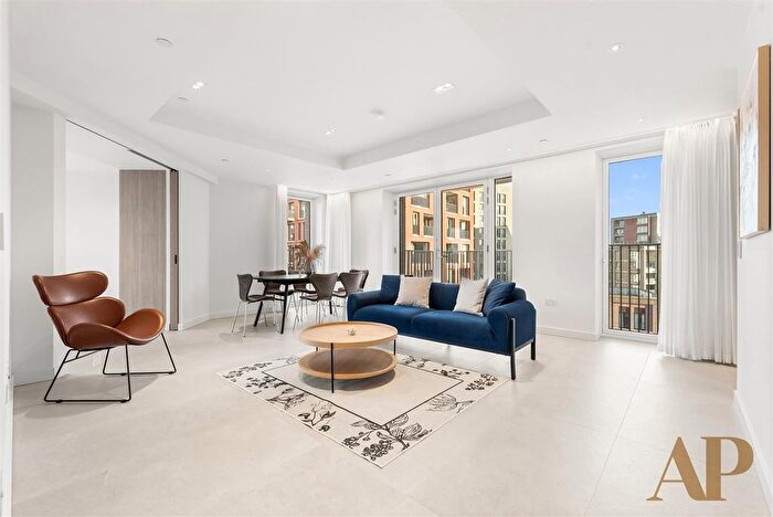 3 Bedroom Flat To Rent In Capella Court, Cubitt Park, N1C