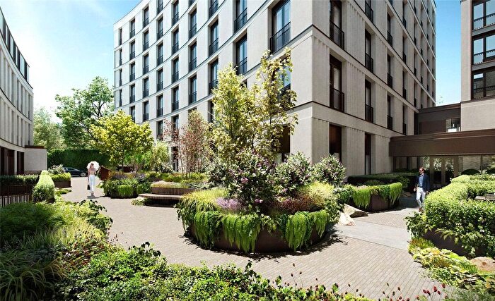 4 Bedroom Flat For Sale In Kensington High Street, London, W8