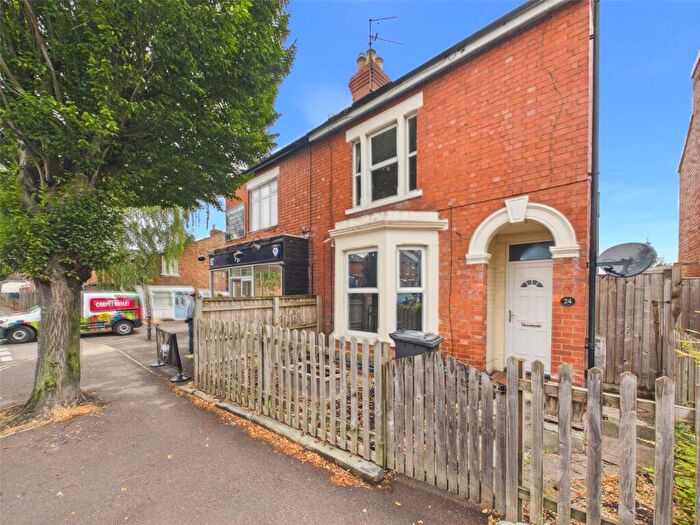 3 Bedroom Semi Detached House For Sale In Seymour Road, Gloucester, Gloucestershire, GL1