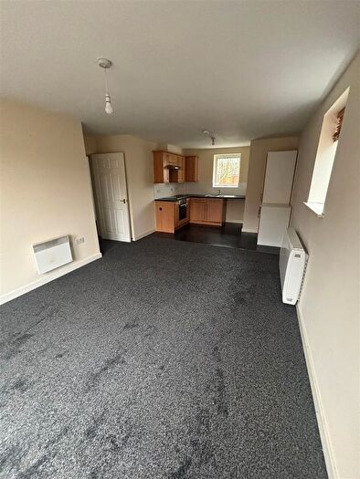 2 Bedroom Flat To Rent In Kinsey Road, Smethwick, B66
