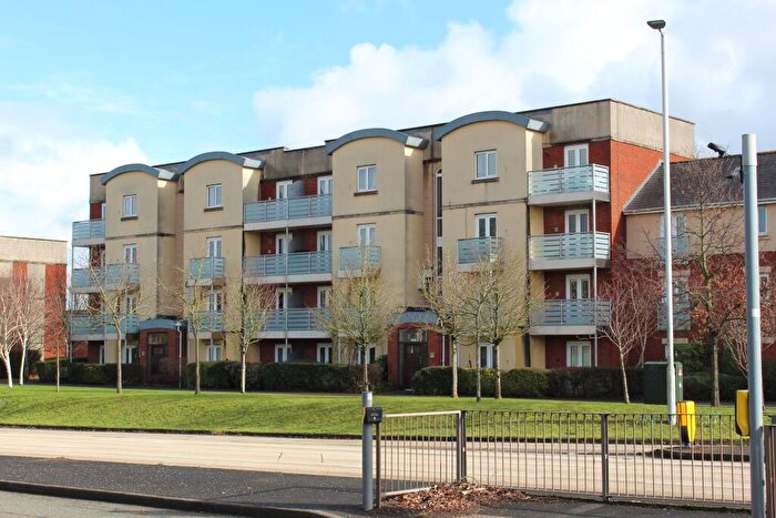 2 Bedroom Apartment For Sale In Heraldry Walk, Exeter, EX2