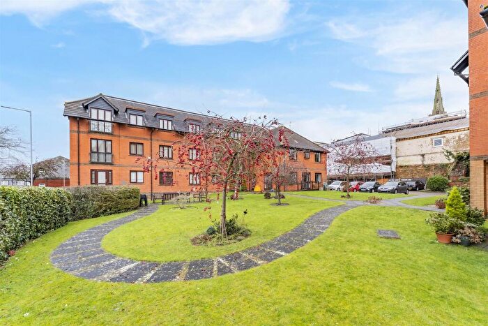 2 Bedroom Flat For Sale In Oaktree Court, George Street, Kettering, NN16