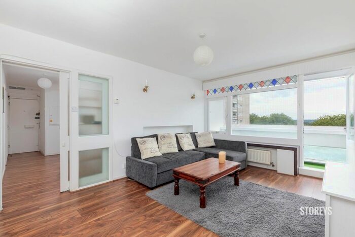 2 Bedroom Flat To Rent In Tunworth Crescent, Roehampton, SW15