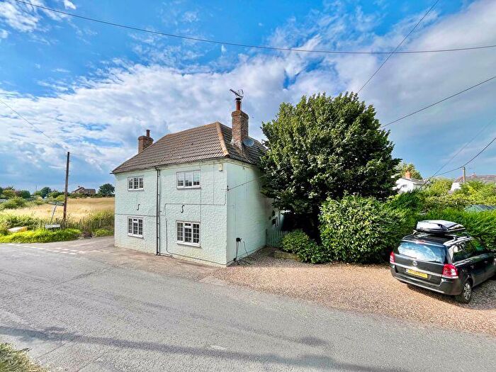 4 Bedroom Character Property For Sale In Fleming Road, Staple, CT3