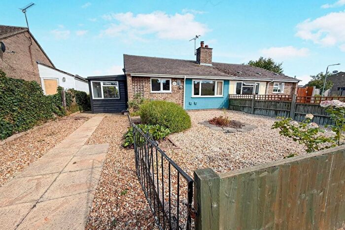 2 Bedroom Semi-Detached Bungalow For Sale In The Rookery, Brandon, IP27