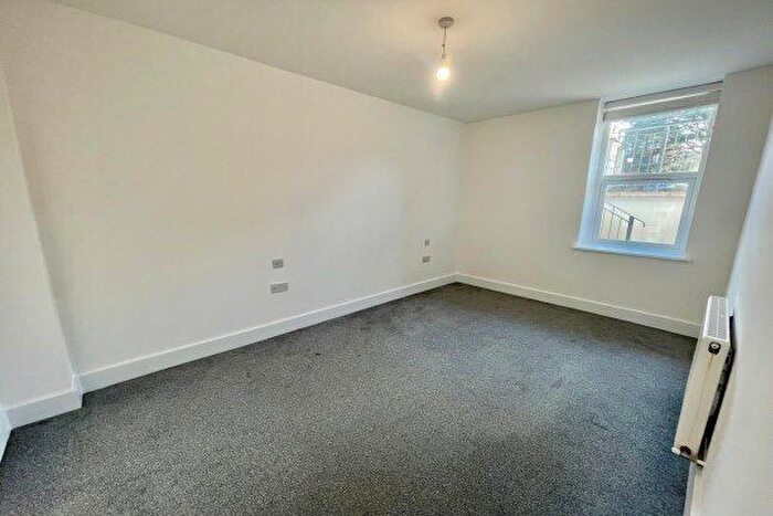 2 Bedroom Flat To Rent In Christchurch Road, Bournemouth, BH1