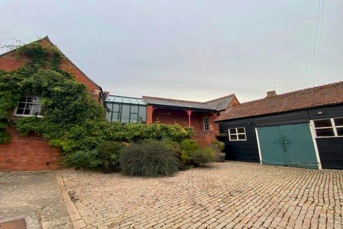 2 Bedroom Property To Rent In A Mount Street, Taunton, TA1