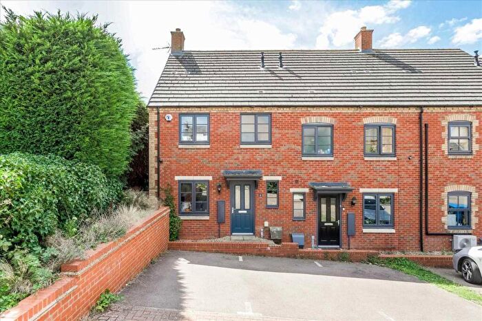 3 Bedroom End Of Terrace House For Sale In Bosgate Close, Bozeat, NN29