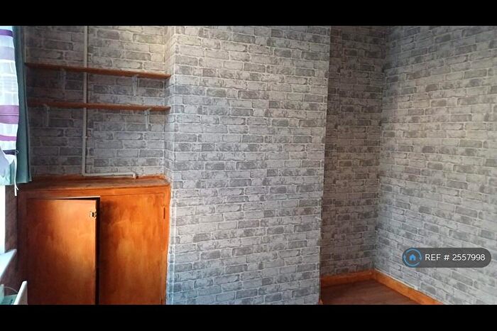 2 Bedroom Terraced House To Rent In Oak Street, Burton-On-Trent, DE14