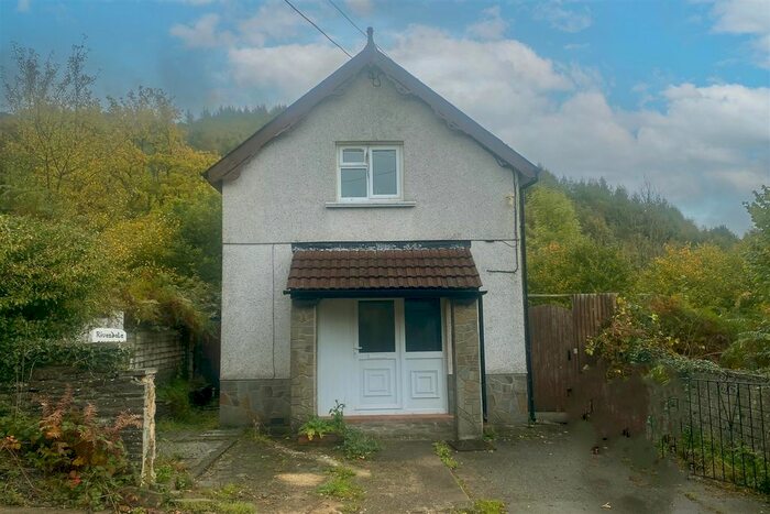 2 Bedroom Detached House For Sale In Twyn-Gwyn Road, Ynysddu, Newport, NP11