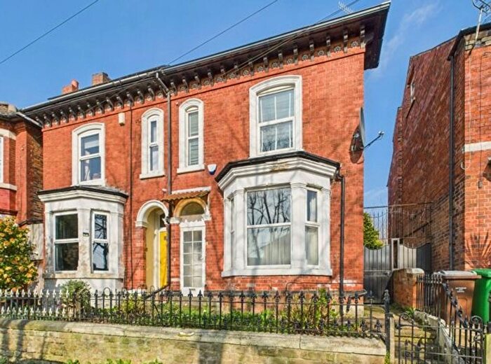 3 Bedroom Semi-Detached House For Sale In Gawthorne Street, Nottingham, NG7