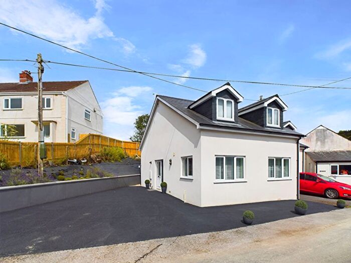 3 Bedroom Semi-Detached House For Sale In Felingwm, Carmarthen, SA32