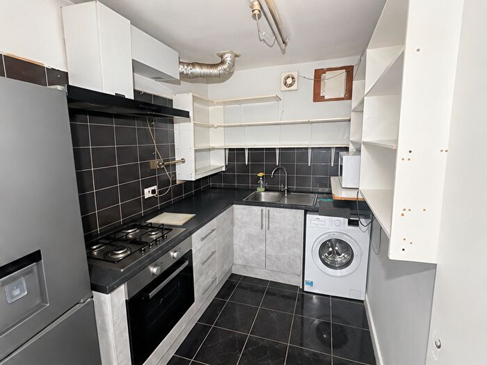 1 Bedroom Apartment To Rent In South Road, Smethwick, B67
