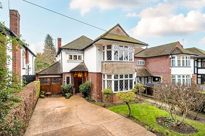 3 Bedroom Detached House For Sale In Anselm Road, Pinner, HA5