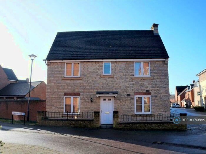 3 Bedroom Semi-Detached House To Rent In Ashton Close, Swindon, SN25