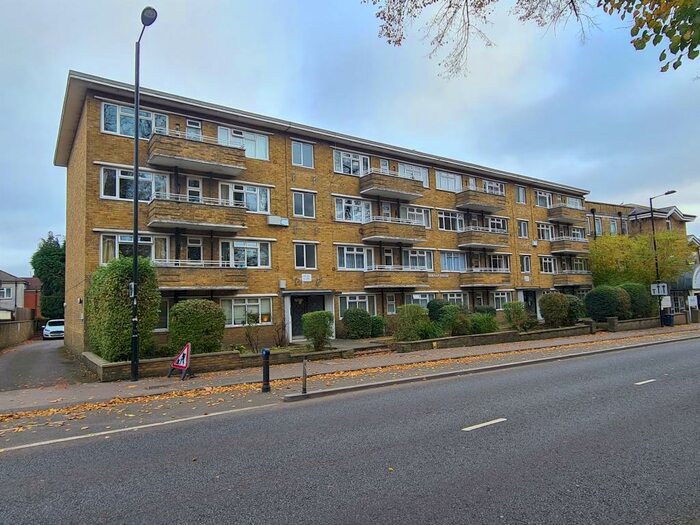 1 Bedroom Flat To Rent In The Avenue, Southampton, SO17