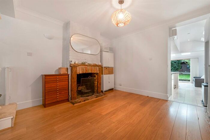 2 Bedroom End Of Terrace House For Sale In Elm Road, Windsor, SL4