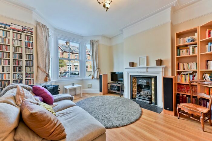 3 Bedroom End Of Terrace House To Rent In Kenwyn Road, Raynes Park, SW20