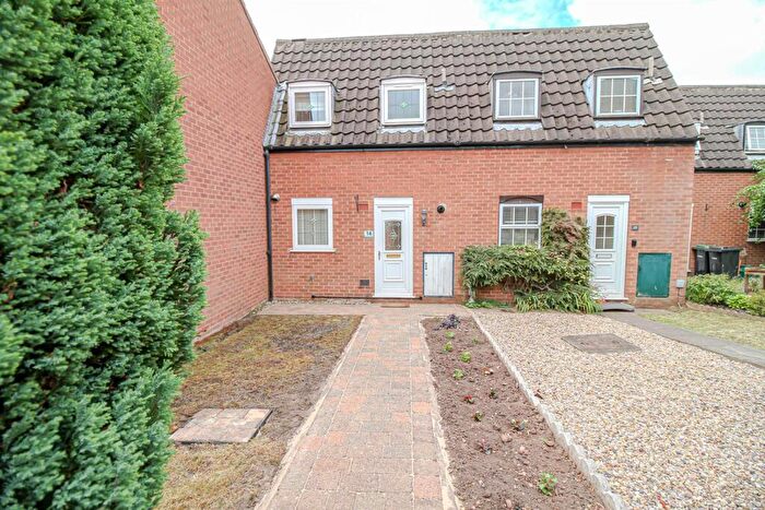 2 Bedroom Town House To Rent In Syderstone Walk, Arnold, Nottingham, NG5