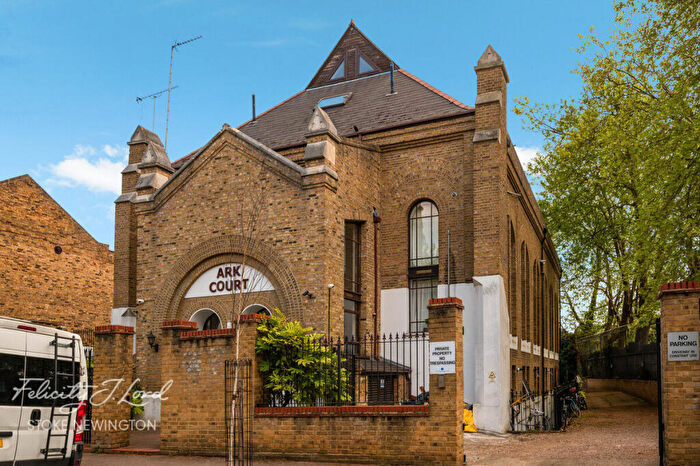 2 Bedroom Flat For Sale In Alkham Road, London, N16