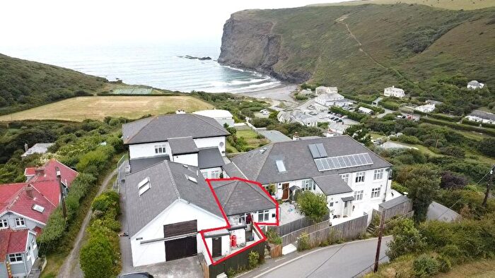 2 Bedroom Bungalow For Sale In Bude, Cornwall, EX23