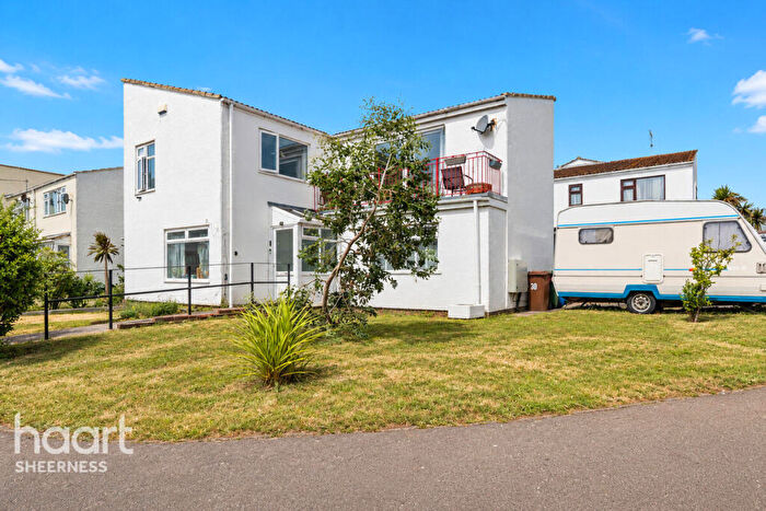 4 Bedroom End Of Terrace House For Sale In Seasalter Close, Sheerness, ME12