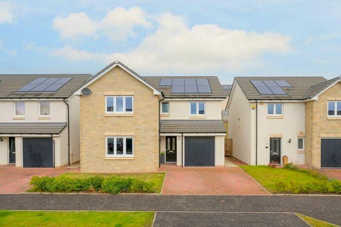 4 Bedroom Detached House For Sale In Macpherson Avenue, Dunfermline, KY11