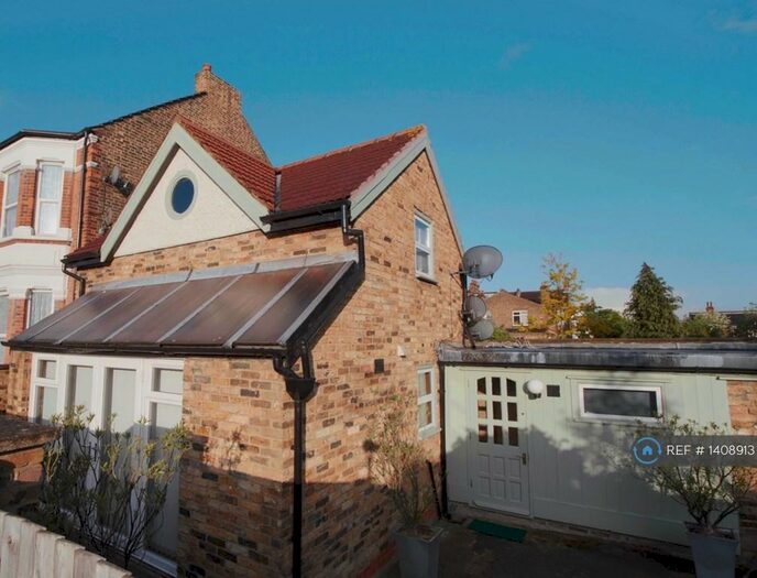 1 Bedroom Semi-Detached House To Rent In The Coach House, London, NW10