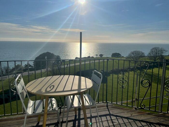 3 Bedroom Apartment To Rent In Clifton Crescent, Folkestone, CT20