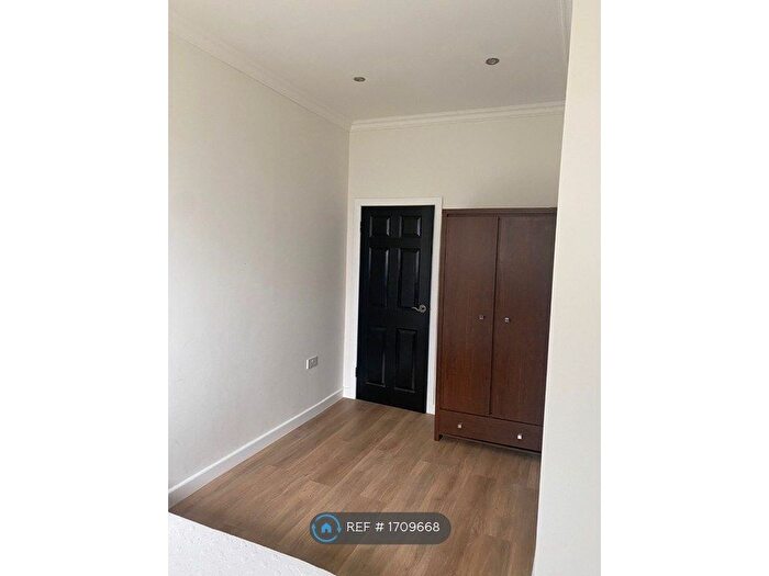 Studio To Rent In Tunbridge Wells, Tunbridge Wells, TN2