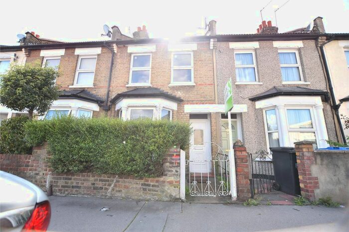 3 Bedroom Terraced House To Rent In Hampton Road, Croydon, CR0