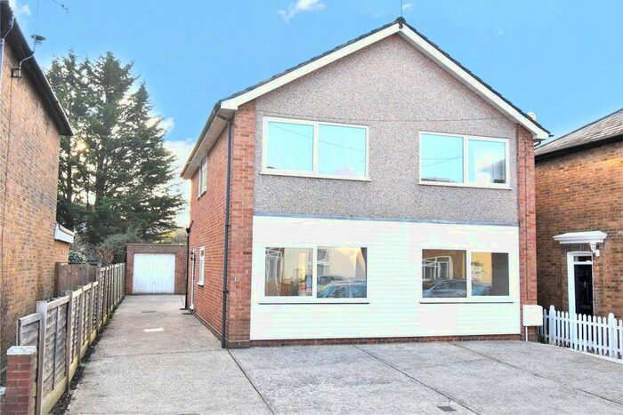 2 Bedroom Maisonette To Rent In Risborough Road, Maidenhead, Berkshire, SL6