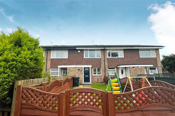 2 Bedroom Terraced House For Sale In Colne Way, Ash, Surrey, GU12