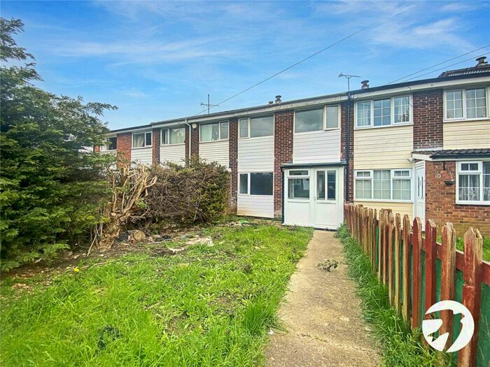 3 Bedroom Terraced House To Rent In Lincoln Close, Rochester, Kent, ME2