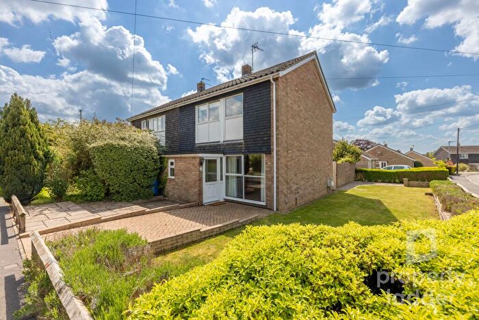 3 Bedroom Semi-Detached House For Sale In Three Corner Drive, Old Catton, Norfolk, NR6