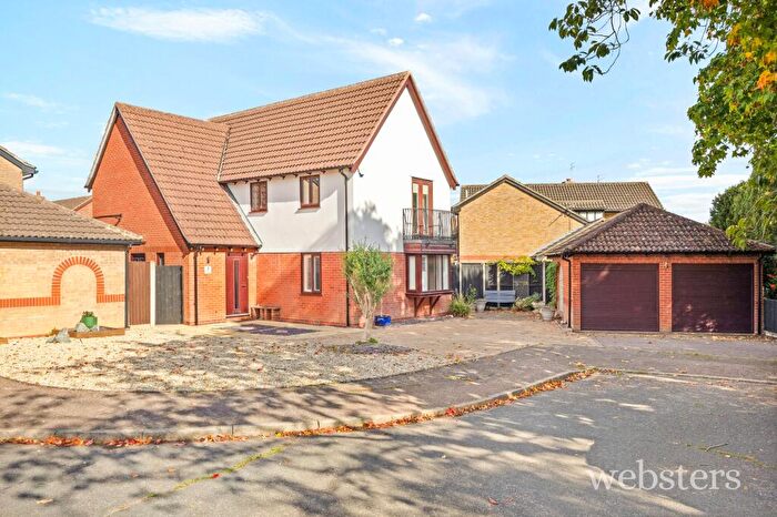 4 Bedroom Detached House For Sale In Howard Close, Norwich, NR7