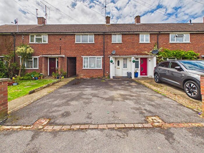 3 Bedroom Terraced House For Sale In Brimpton Road, Reading, RG30