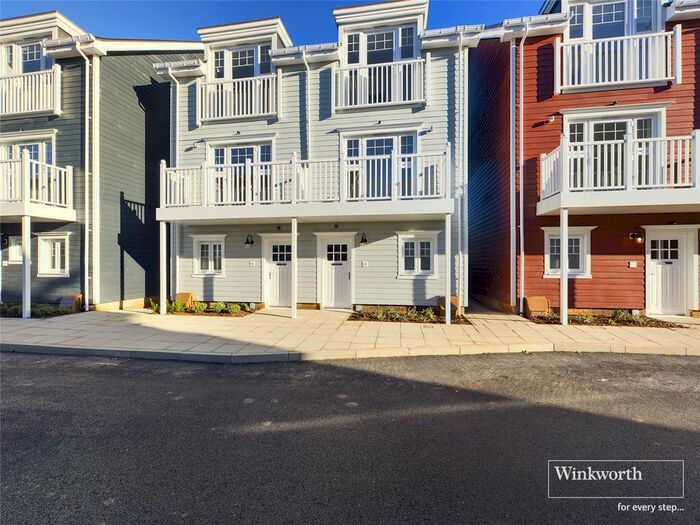 3 Bedroom Town House To Rent In Maine Street, Reading, Berkshire, RG2