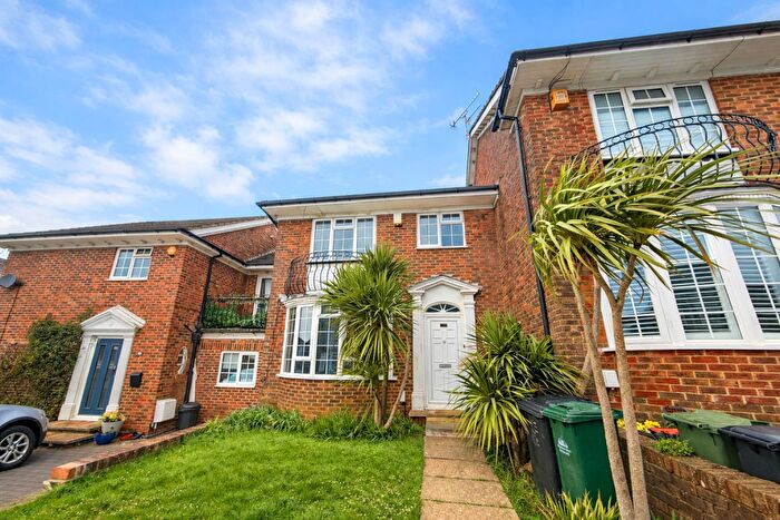 3 Bedroom Terraced House To Rent In The Martlet, Hove, BN3
