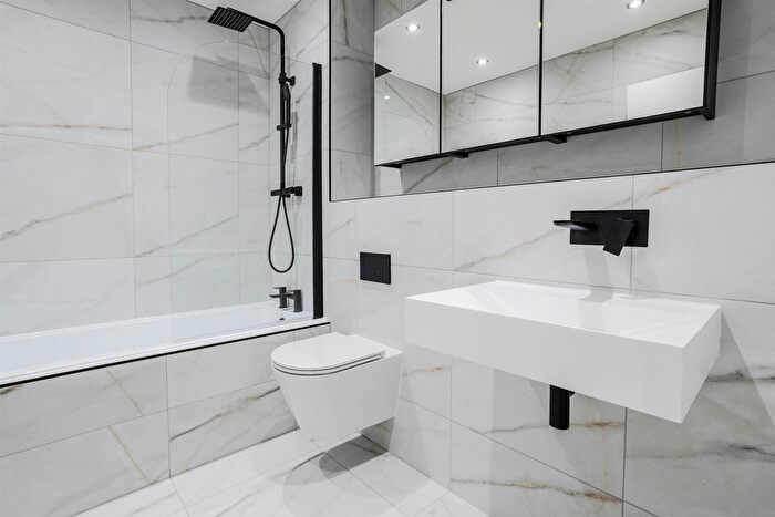 2 Bedroom Flat For Sale In Ellesmere Street, Manchester, M15